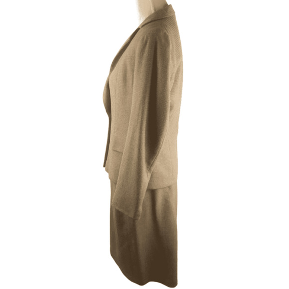 Barry Bricken Collection women's brown suit see details - Picture 2 of 3